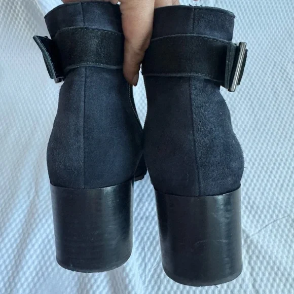 Aquatalia Royal Princess Kate Middleton Blue and Black Suede Leather Boots - Picture 8 of 10